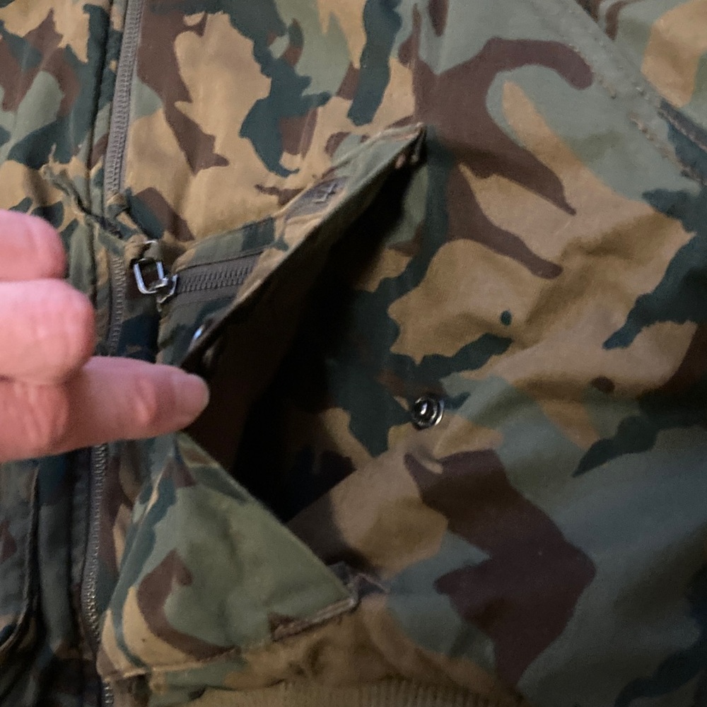 Urban Outfitters Camouflage Jacket - Picture 5 of 12
